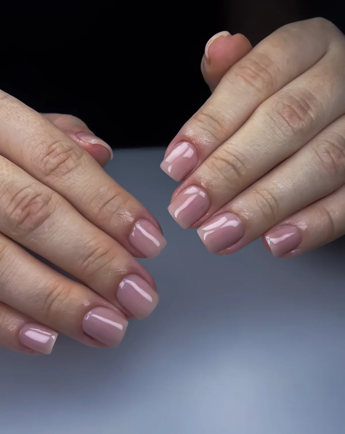 Unhas nude em gel